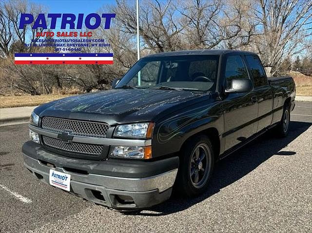 2004 Chevrolet Silverado 1500 LS image 0