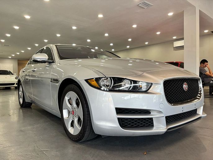 2018 Jaguar XE