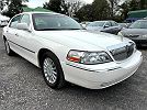 2005 Lincoln Town Car Signature image 2