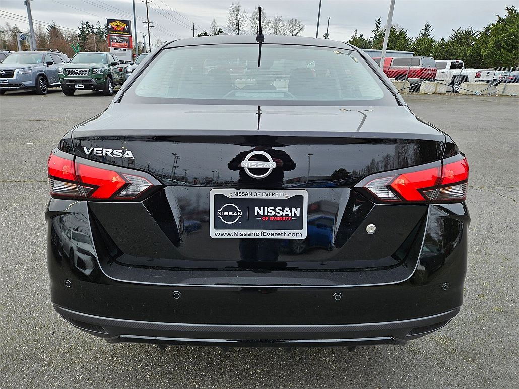 2024 Nissan Versa S image 3