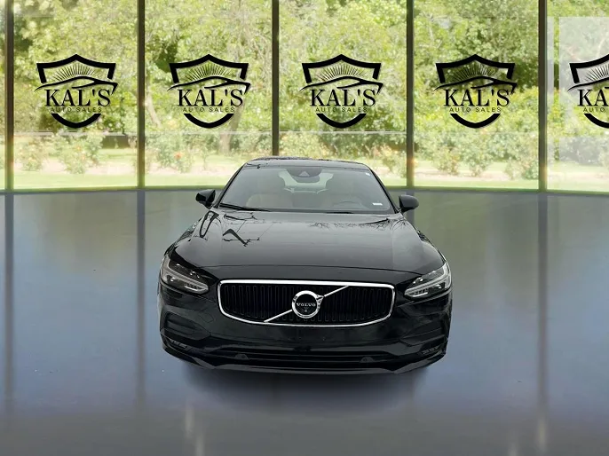2017 Volvo S90