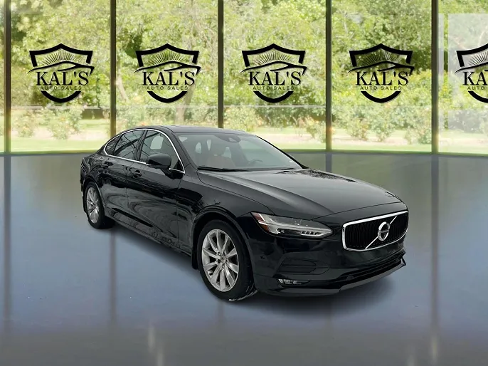 2017 Volvo S90