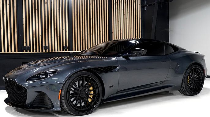 2019 Aston Martin DBS