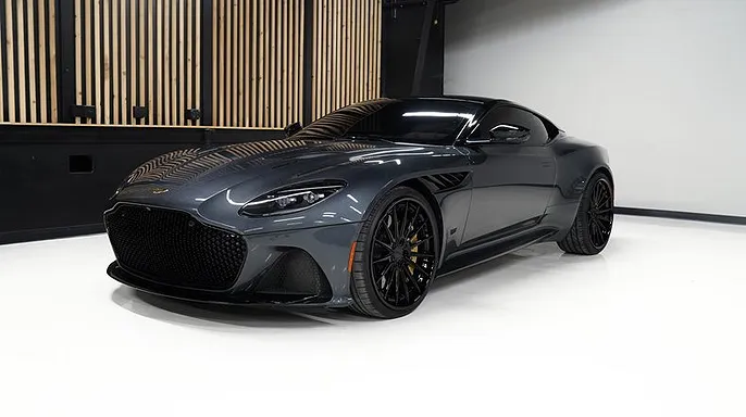 2019 Aston Martin DBS
