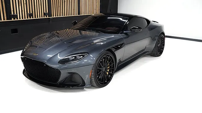 2019 Aston Martin DBS