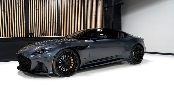 2019 Aston Martin DBS