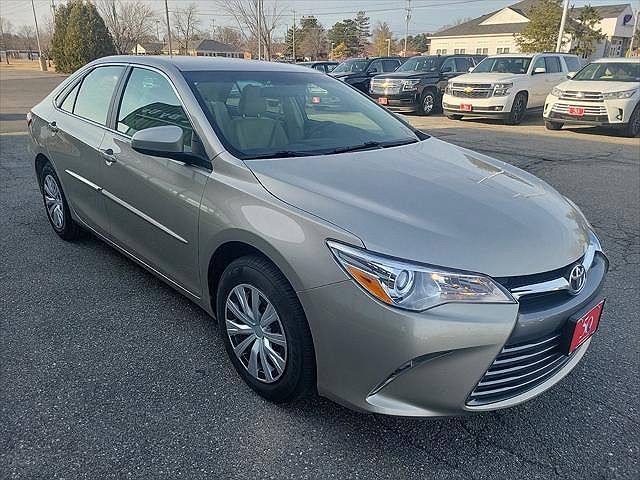 2017 Toyota Camry null image 3