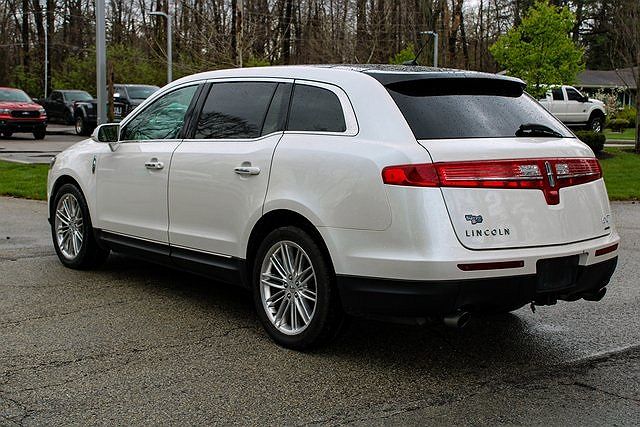 2015 Lincoln MKT null image 43