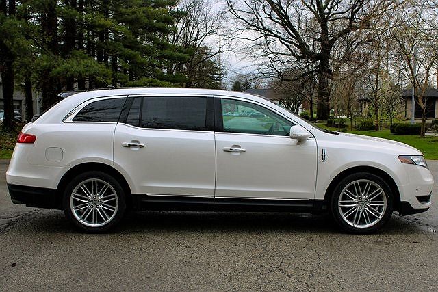 2015 Lincoln MKT null image 5