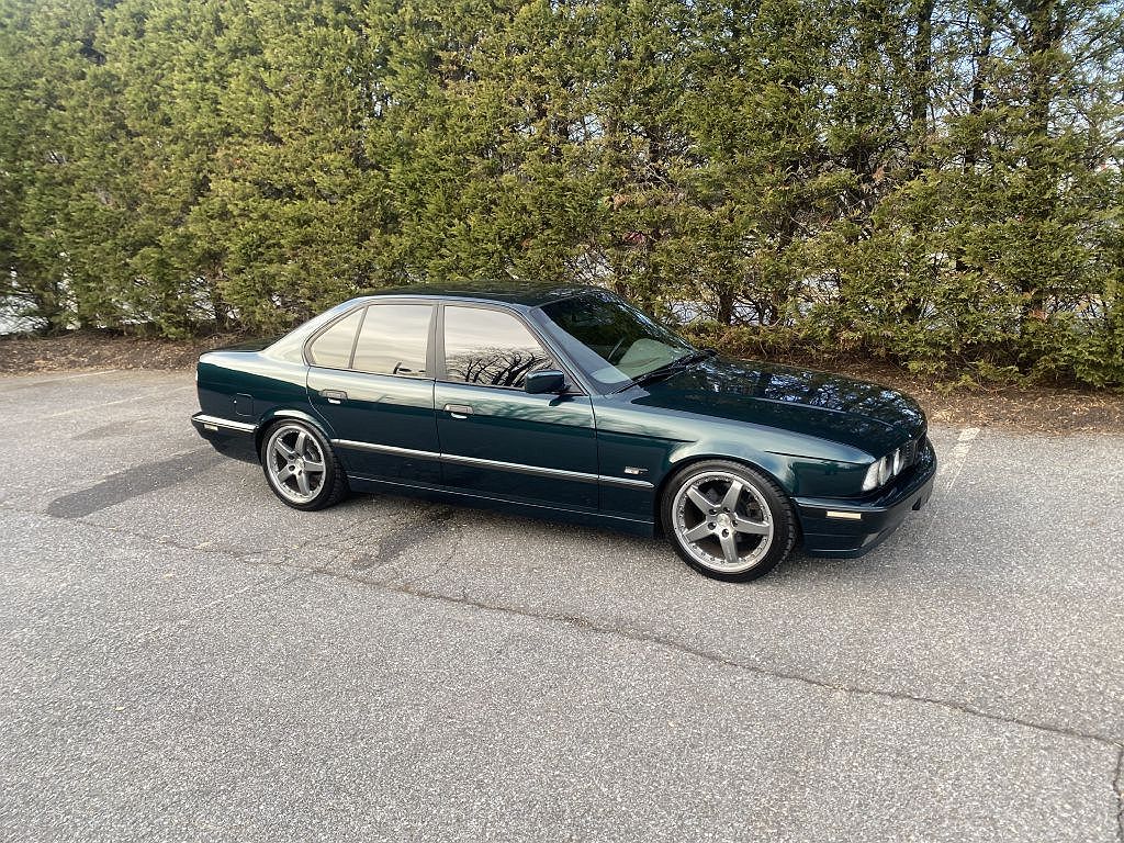 1995 BMW 5 Series 525i image 7