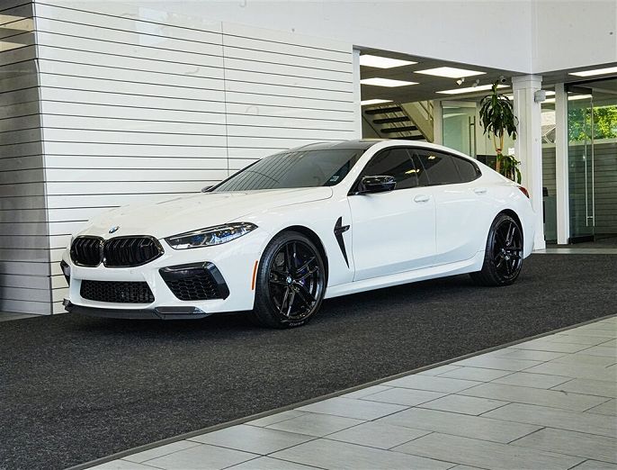 2024 BMW M8