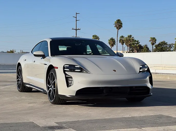 2023 Porsche Taycan