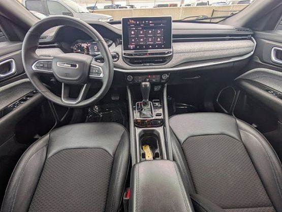 2024 Jeep Compass Latitude photo 10