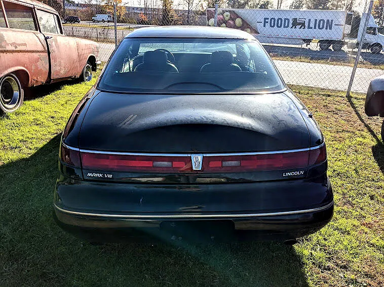 1995 Lincoln Mark Series VIII image 4