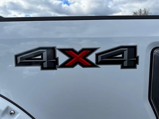 2017 Ford F-350 XLT image 15