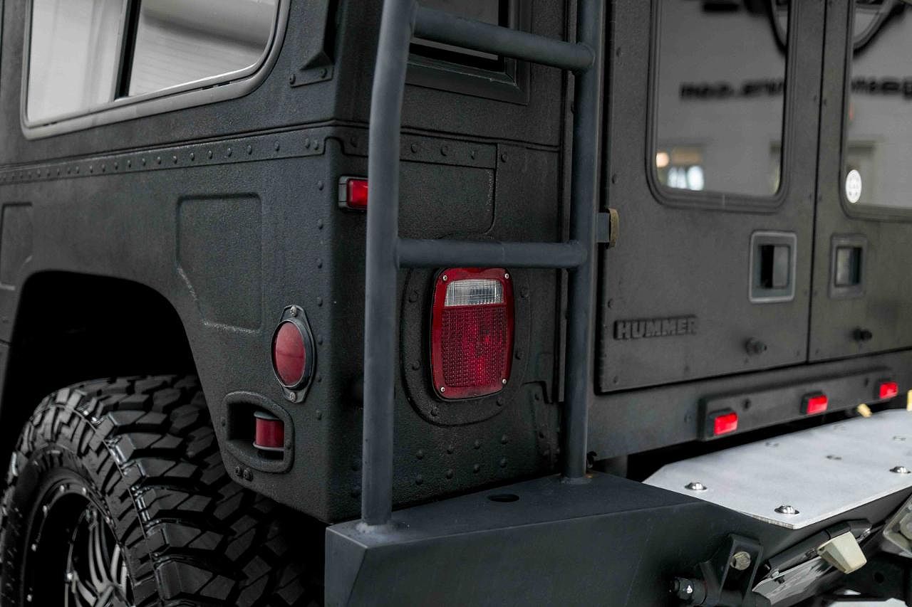 1999 AM General Hummer