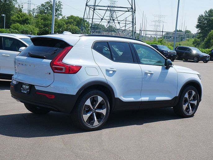 2026 Volvo XC40