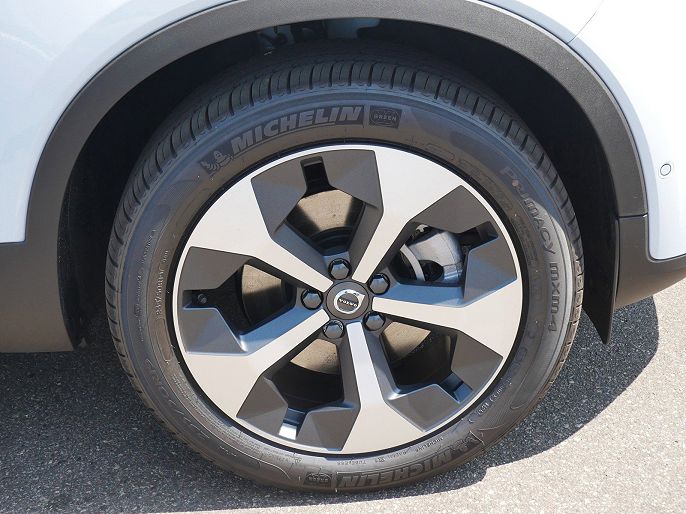 2026 Volvo XC40