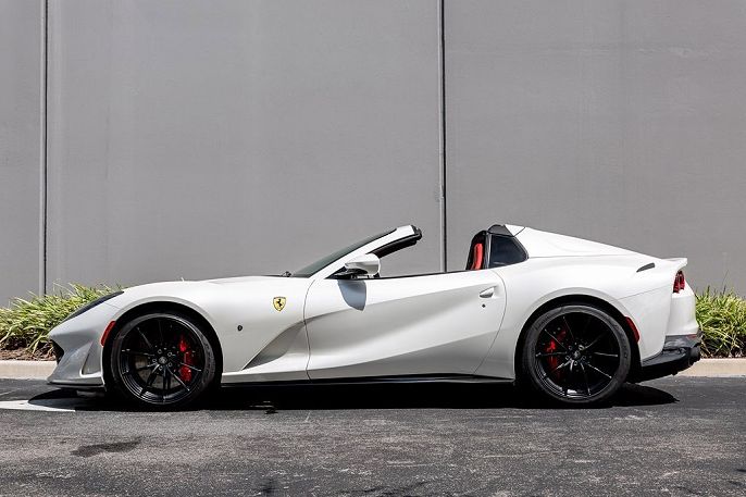 2021 Ferrari 812 GTS