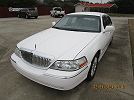 2004 Lincoln Town Car Signature image 1