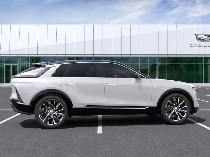 2025 Cadillac Lyriq