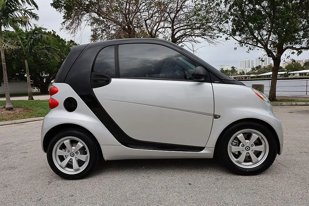 2012 Smart Fortwo Pure image 3