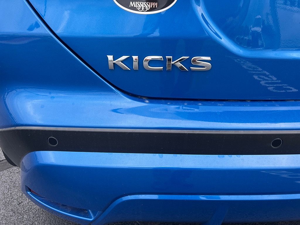 2024 Nissan Kicks SR image 5
