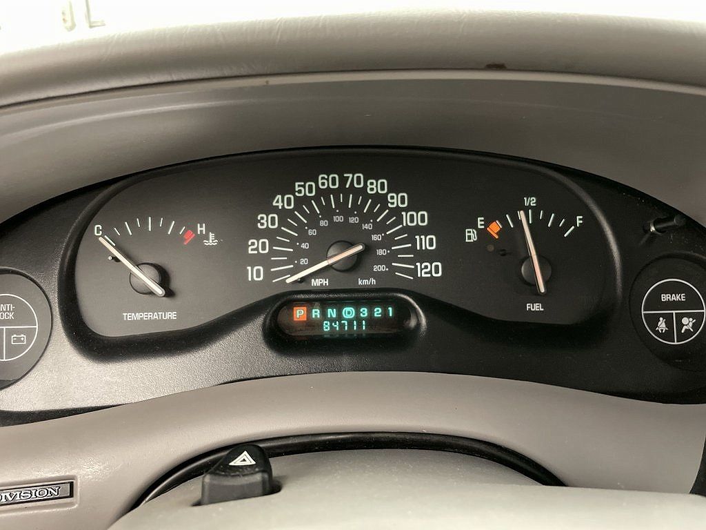 2000 Buick Century Custom image 3