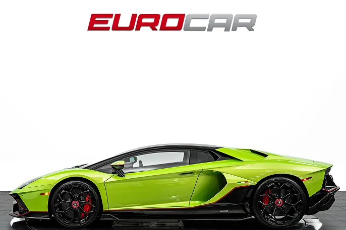 2022 Lamborghini Aventador