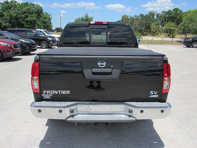 2017 Nissan Frontier SV image 3