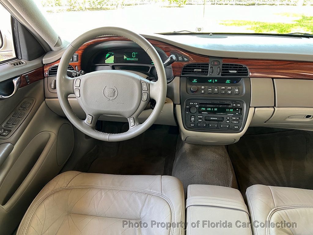 2001 Cadillac DeVille null image 10
