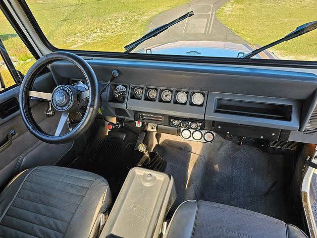1989 Jeep Wrangler null image 35
