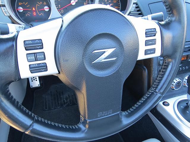 2008 Nissan Z 350Z image 12