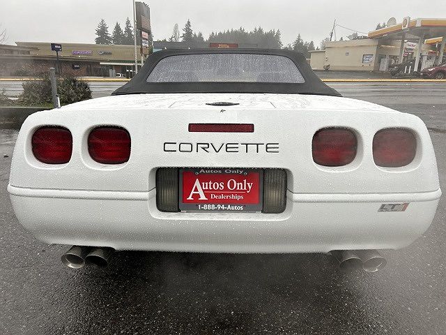 1992 Chevrolet Corvette Base image 5