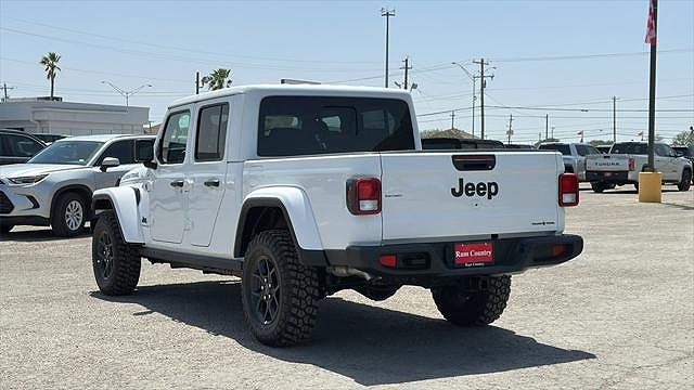 2025 Jeep Gladiator