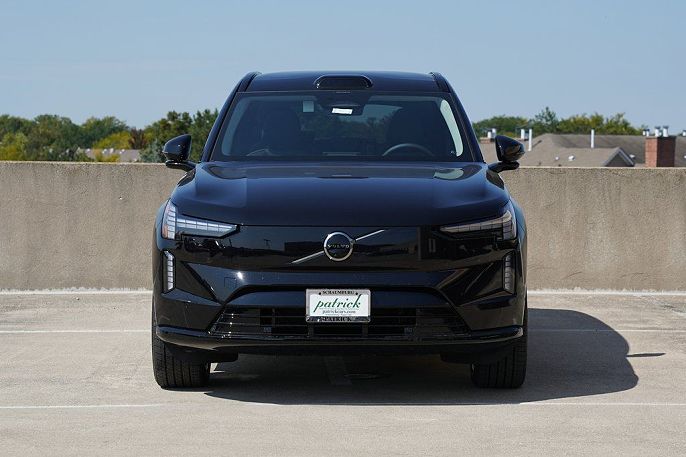 2025 Volvo EX90