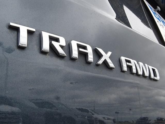 2022 Chevrolet Trax LT image 2