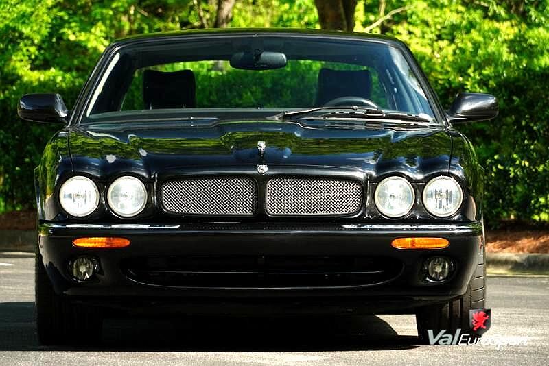 2002 Jaguar XJ XJR image 3