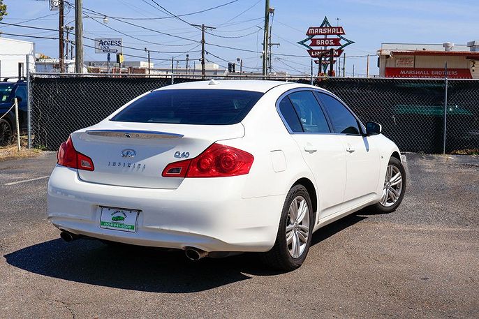 2015 Infiniti Q40