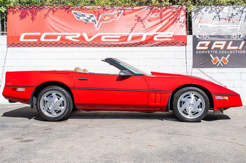 1989 Chevrolet Corvette null image 13