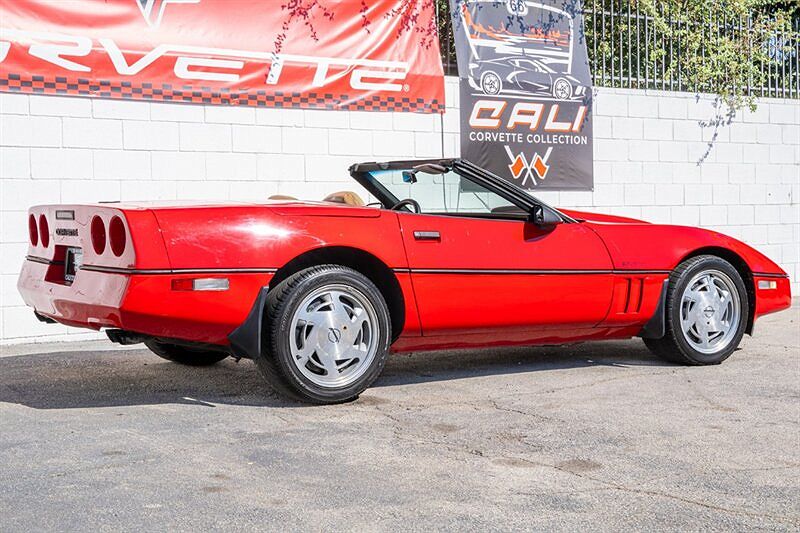 1989 Chevrolet Corvette null image 15