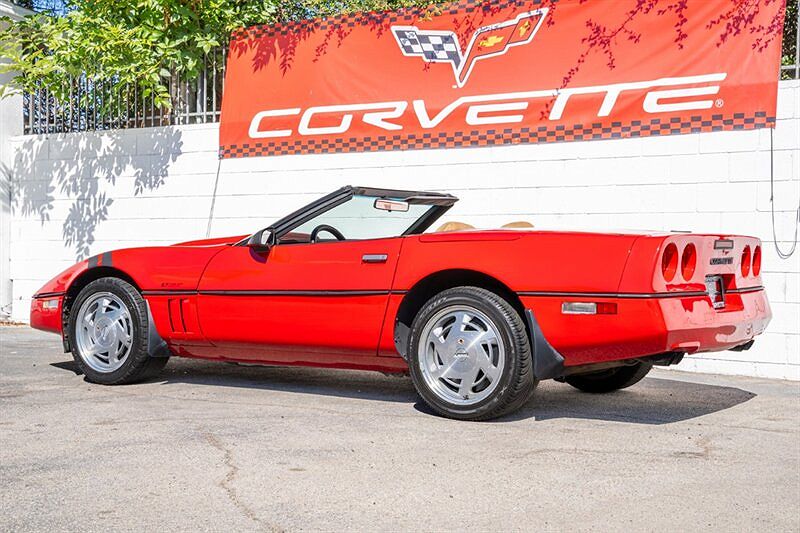 1989 Chevrolet Corvette null image 23