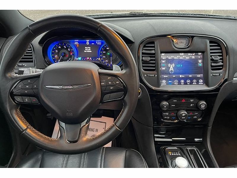 2018 Chrysler 300 S image 3