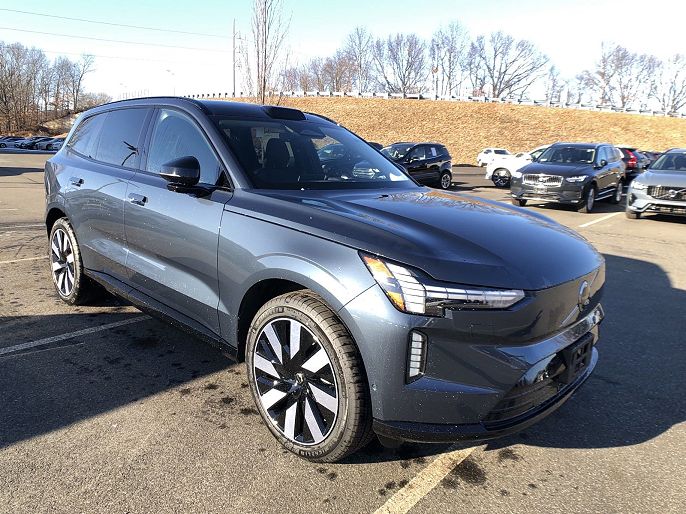 2025 Volvo EX90