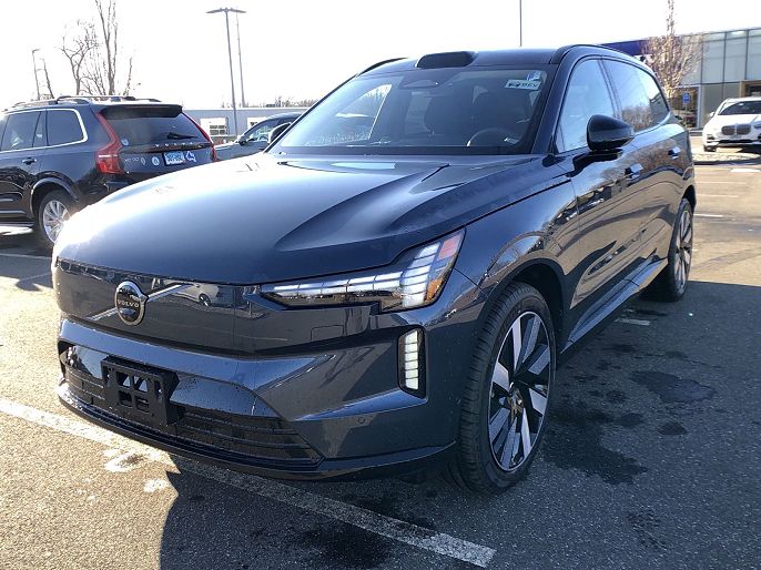 2025 Volvo EX90