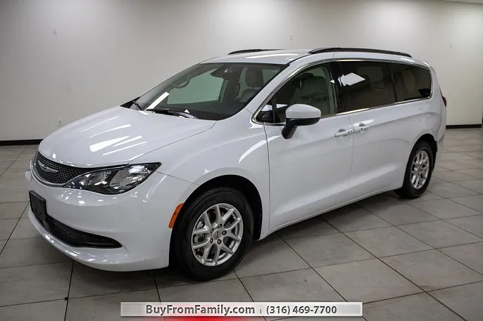 2021 Chrysler Voyager