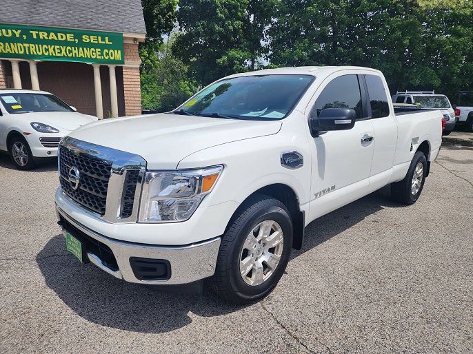 2017 Nissan Titan
