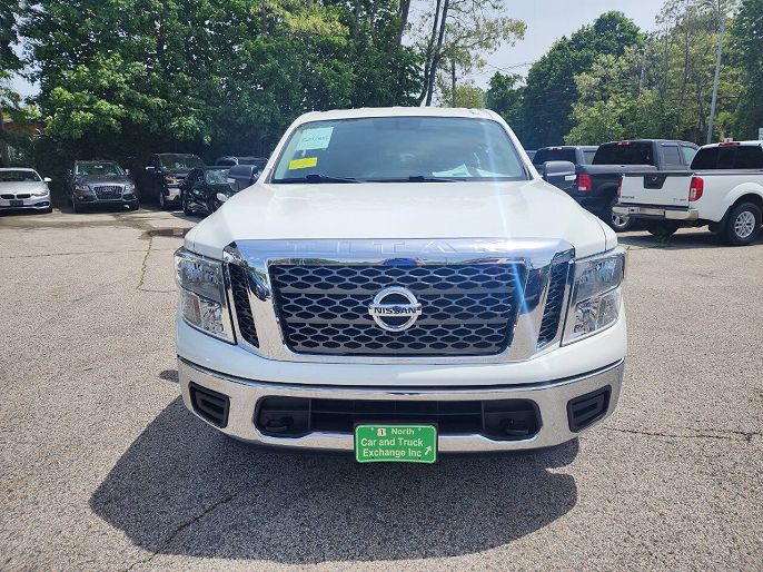 2017 Nissan Titan