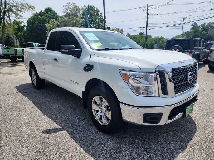 2017 Nissan Titan