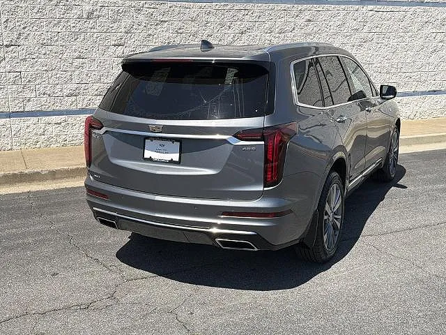2022 Cadillac XT6